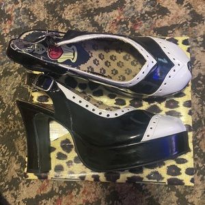 Black and White platform Shoes size 10